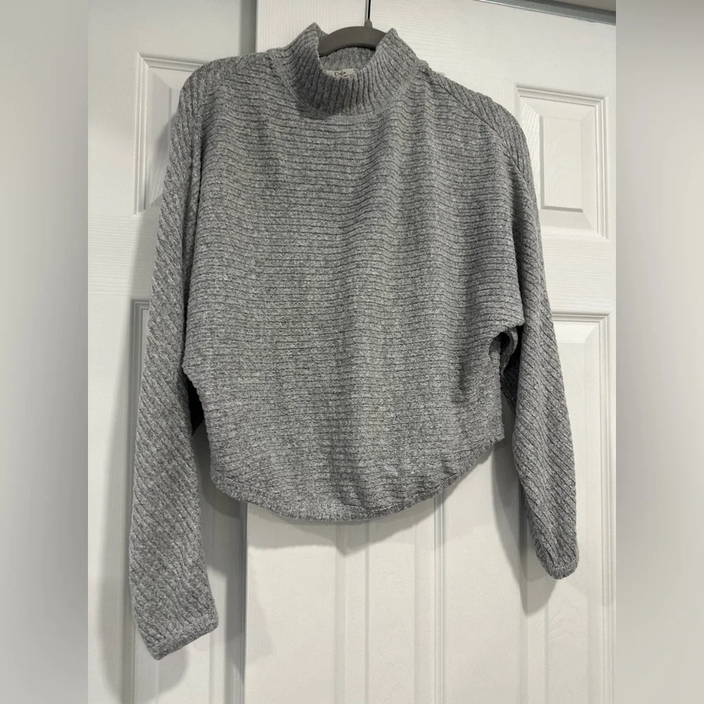 Dex Gray Ribbed Sweater - Picture 1 of 2